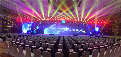 淮安年会活动策划应该怎样选择适合的演出节目-江苏铭人传媒(图1)
