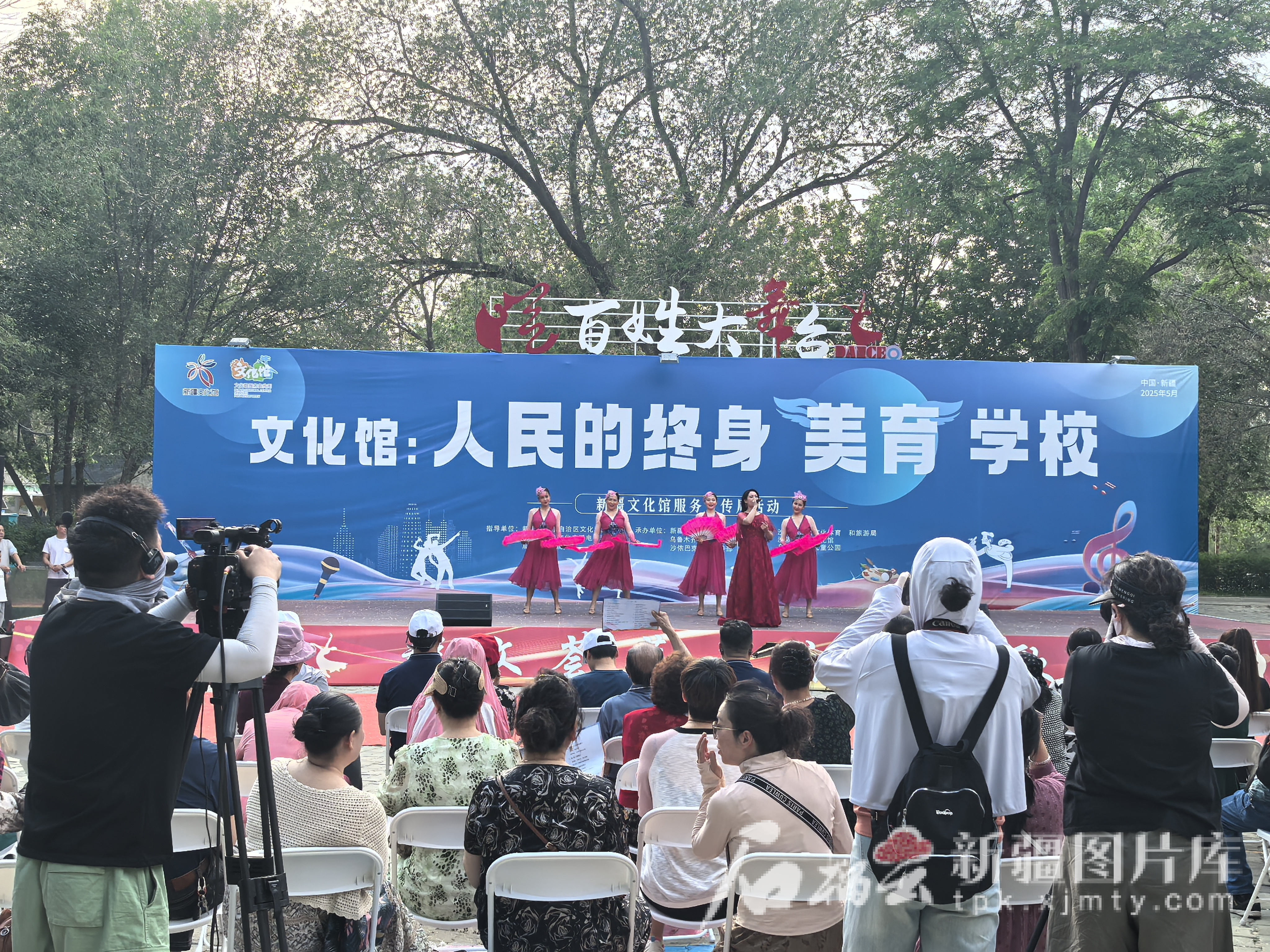 全疆文化馆服务宣传周启动 430余场文艺活动来了(图1)