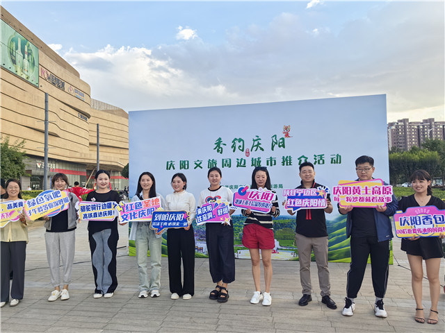 第八届进博会招商路演走进江西 七家重要采购商签合作备忘录(图1)