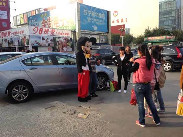 “天天有戏”演艺市集调研：上海要有地标性市集(图1)