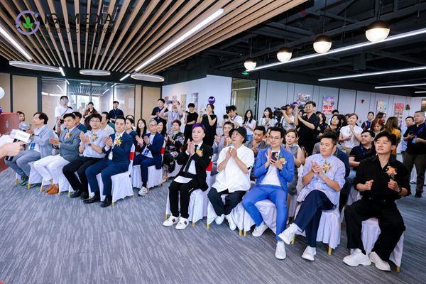 深圳焰芽文化传媒有限公司盛大开业 多元文娱艺教生态启新篇(图3)
