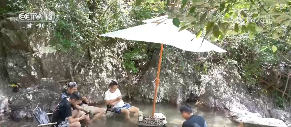 各地妙招频出激发消费潜力 特色“清凉游”带活“避暑经济”(图4)