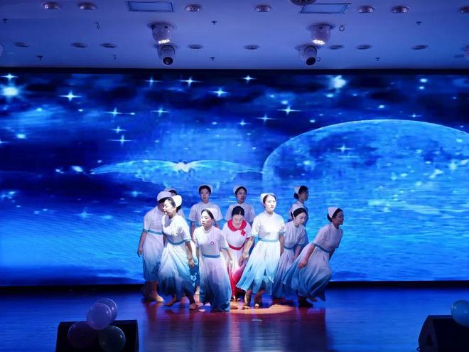 达川区人民医院盛大庆祝第114个国际护士节致敬护理英雄(图3)