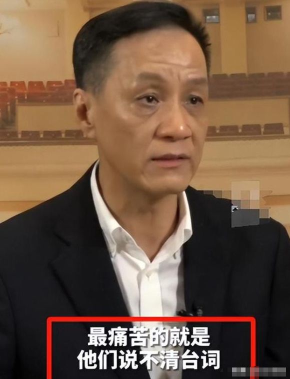 央视怒批目不识丁、洋相百出难怪两会上冯远征建议演员多学习(图8)