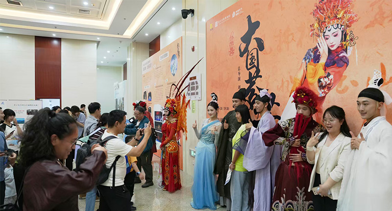 以舞赴山河载誉归眉州｜眉山市歌舞剧院《大国芬芳》2026全国巡演圆满收官(图4)